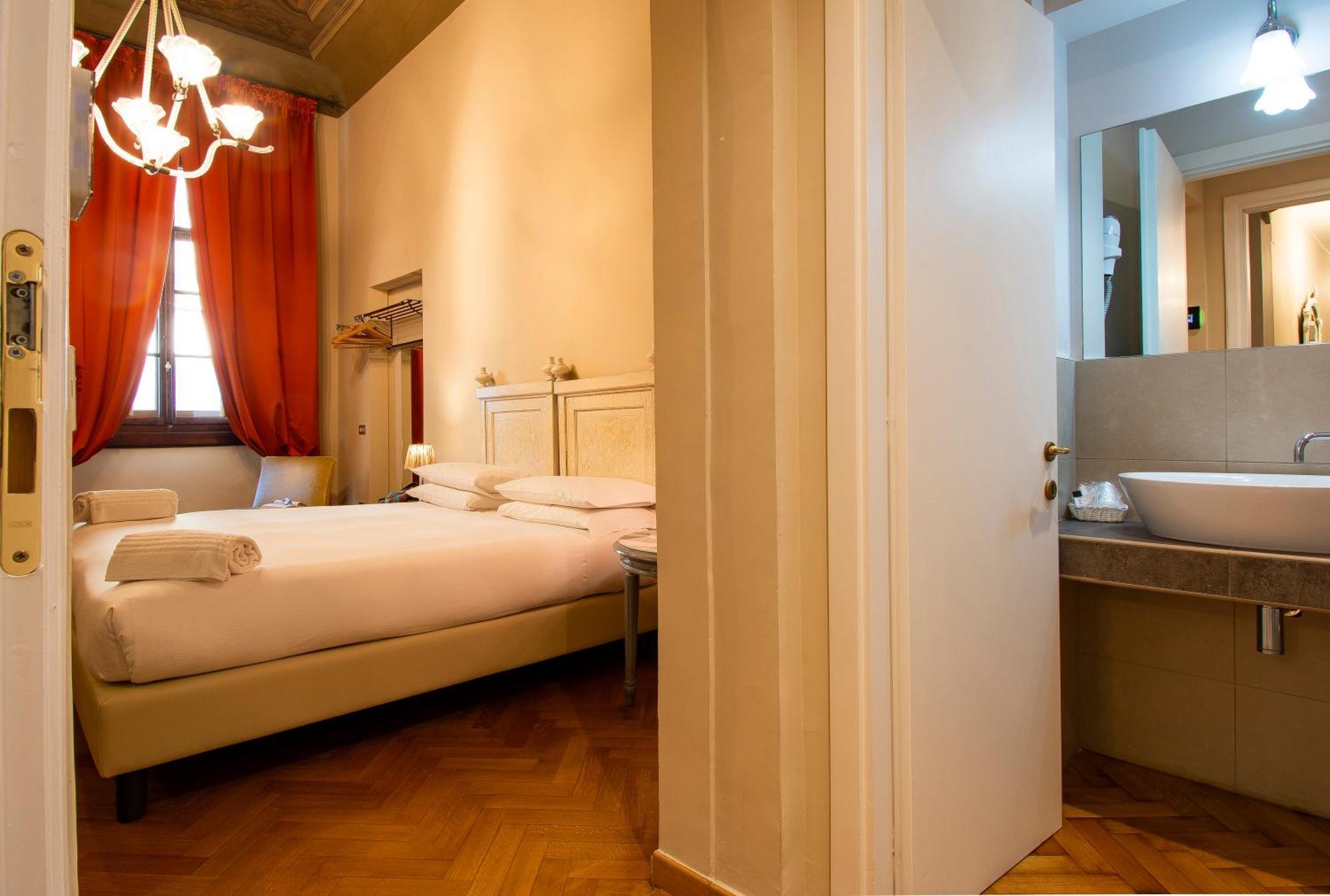 N4U Guest House Florencia Exterior foto