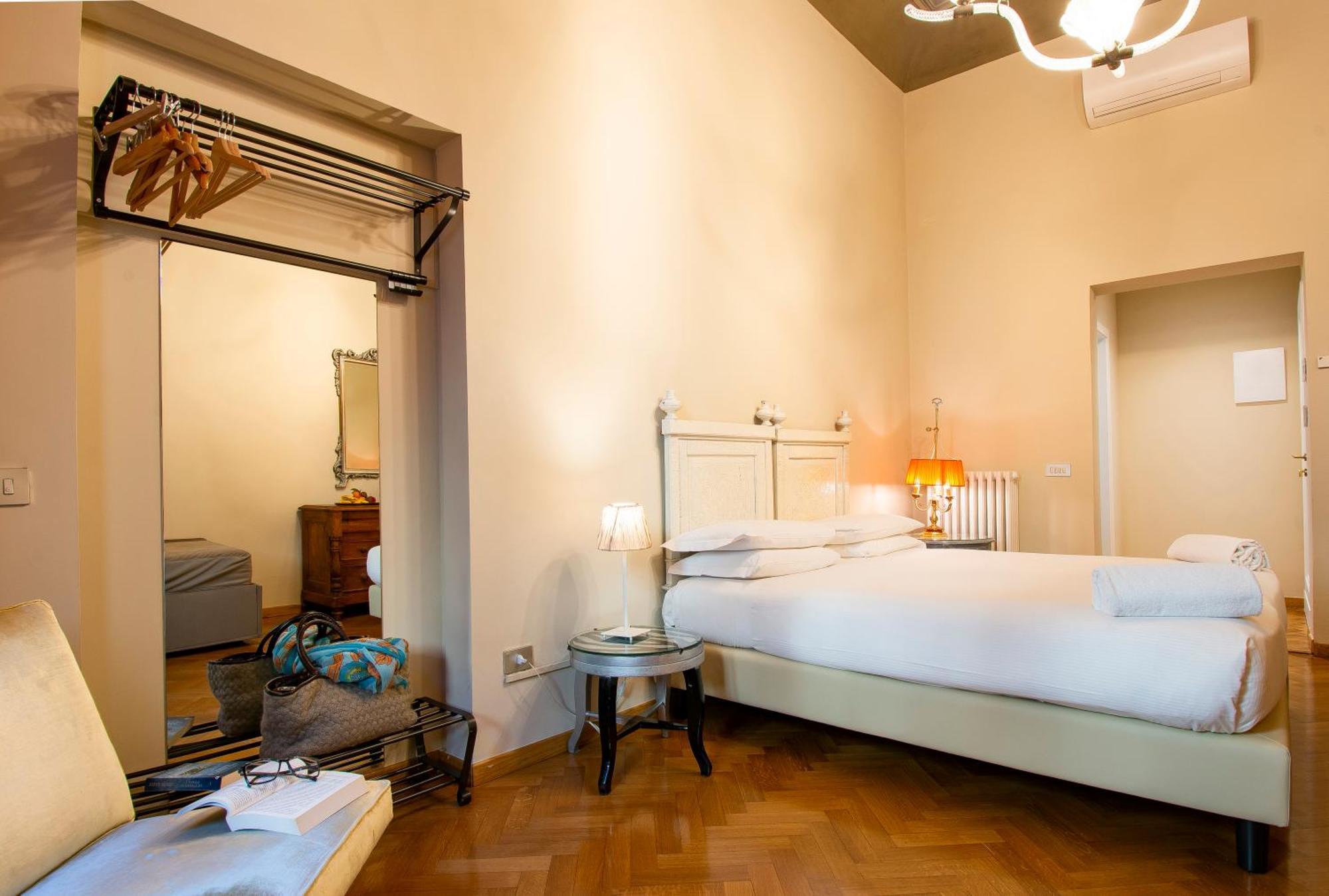 N4U Guest House Florencia Exterior foto