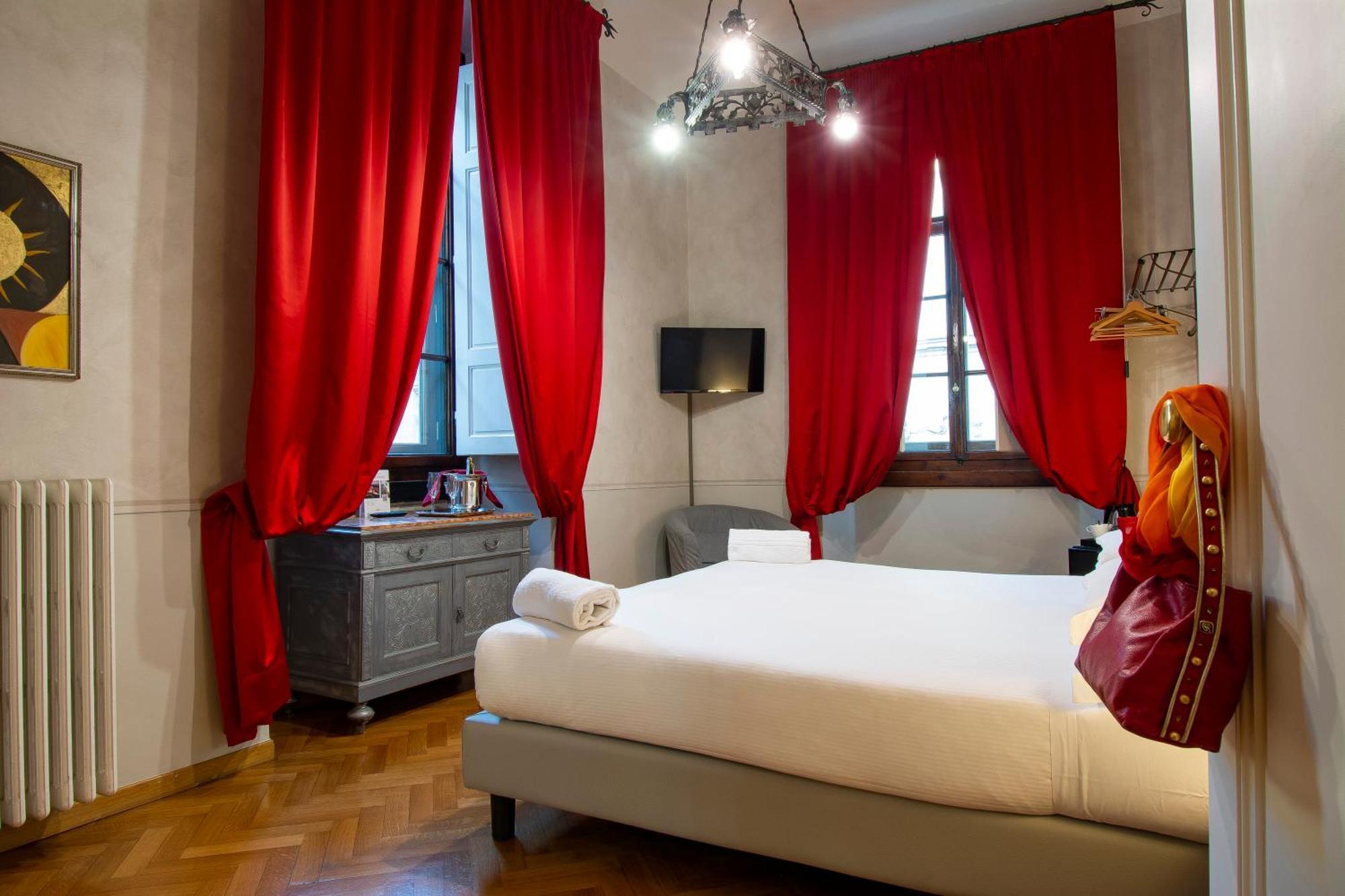 N4U Guest House Florencia Exterior foto