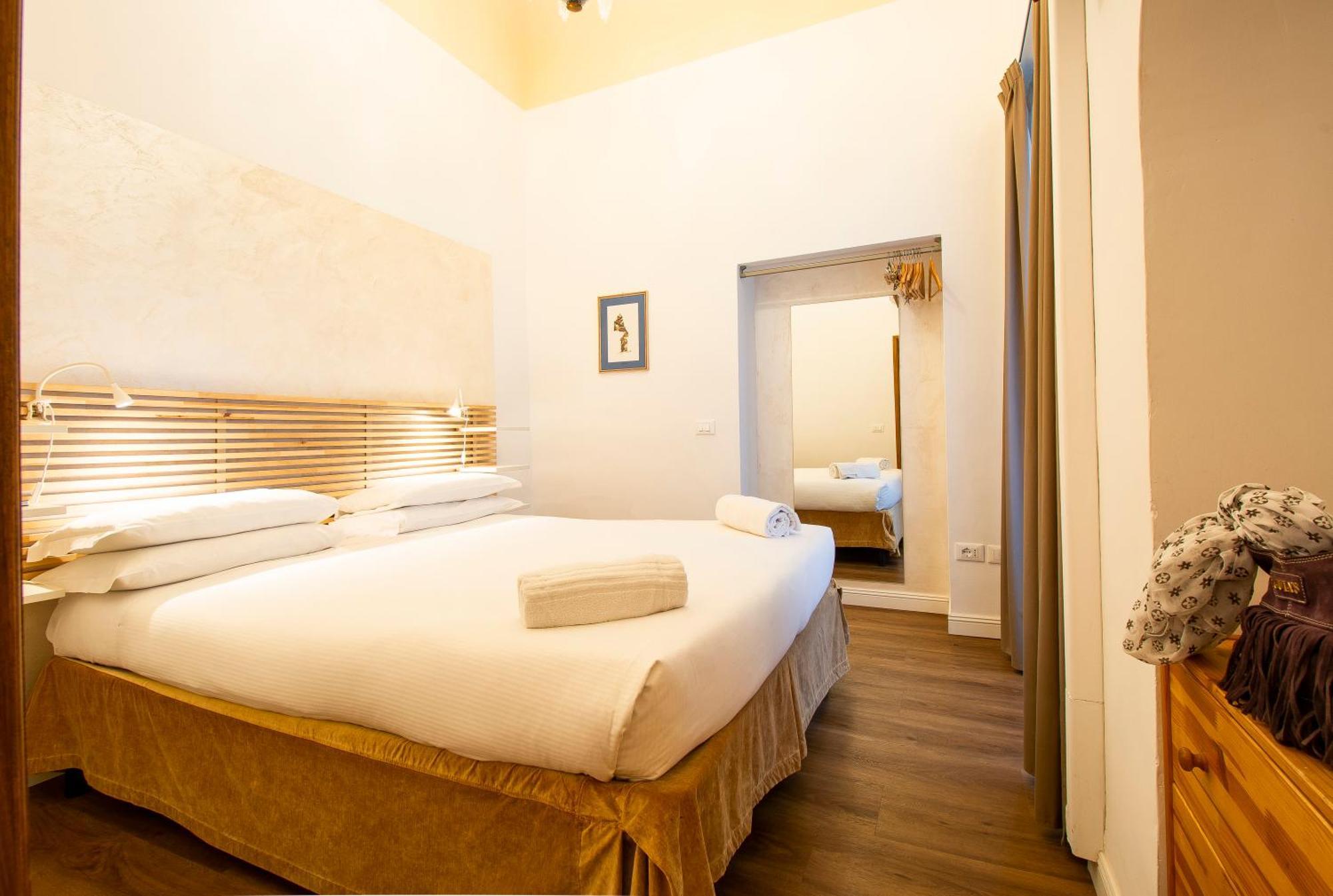 N4U Guest House Florencia Exterior foto
