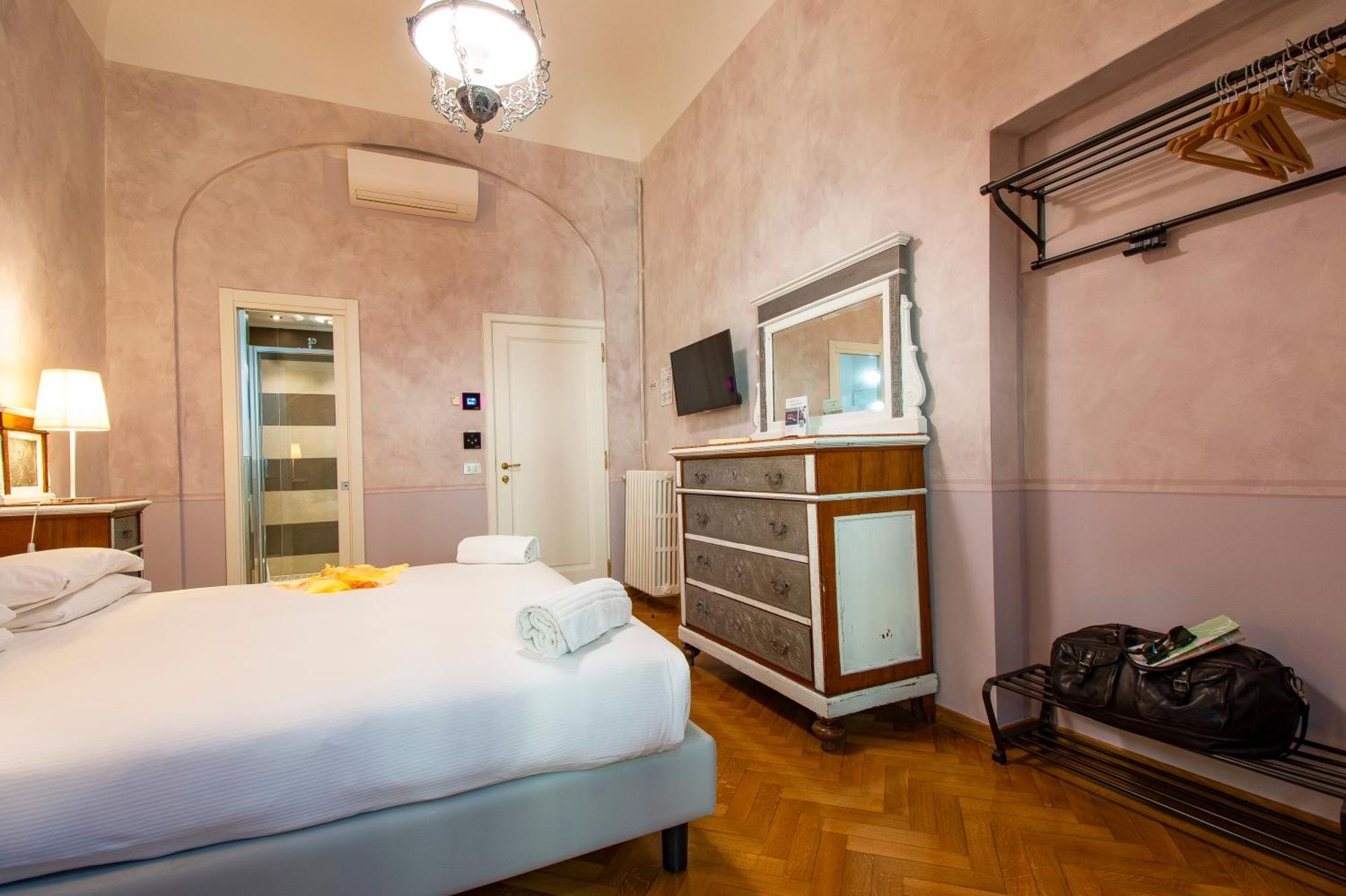 N4U Guest House Florencia Exterior foto