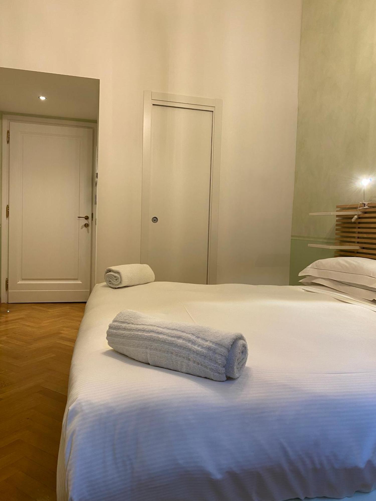 N4U Guest House Florencia Exterior foto